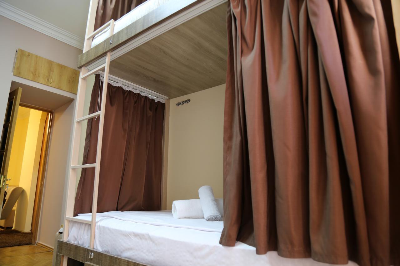 Magnolia Hostel Erévan Extérieur photo
