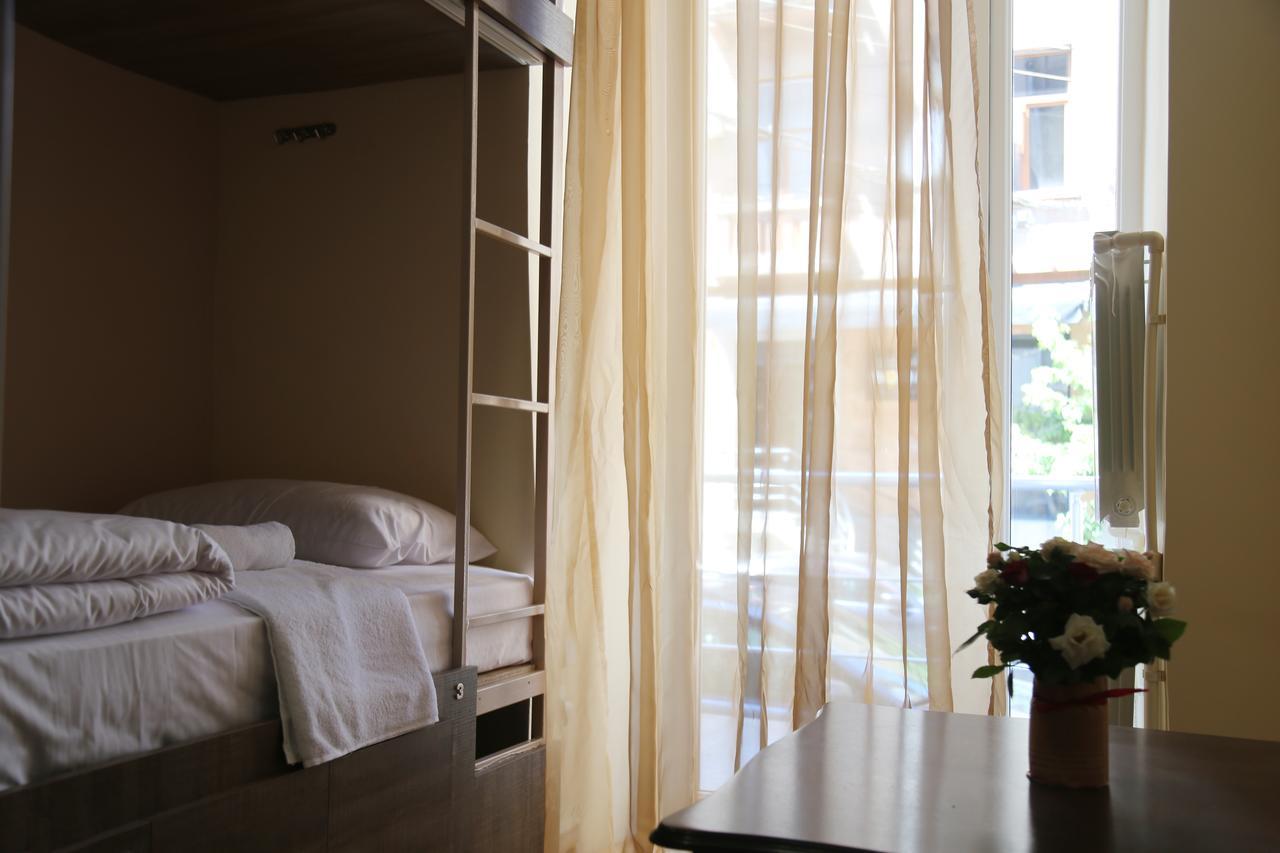 Magnolia Hostel Erévan Extérieur photo